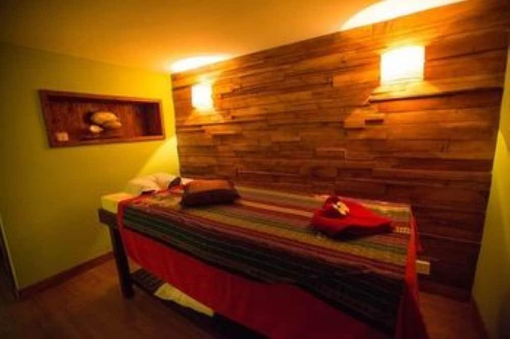 Monsoon Riverside Hotel Пном Пен Екстериор снимка