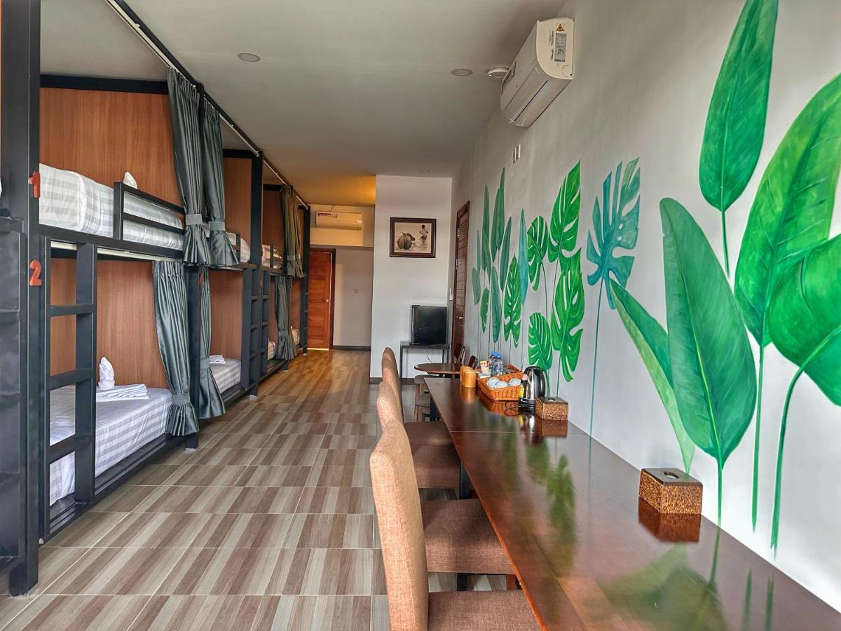 Monsoon Riverside Hotel Пном Пен Екстериор снимка