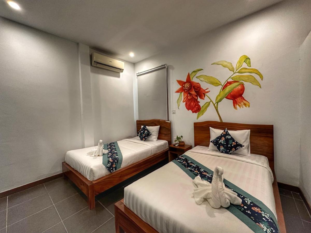 Monsoon Riverside Hotel Пном Пен Екстериор снимка