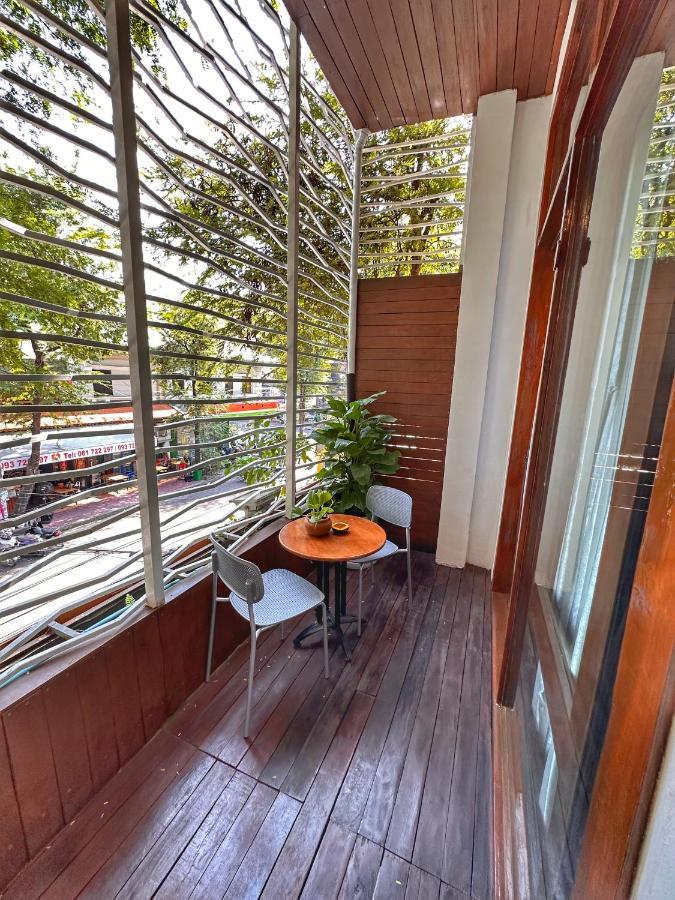 Monsoon Riverside Hotel Пном Пен Екстериор снимка